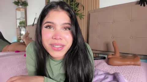 Natasha Sccott online show from March 2025 09:22:01 PM