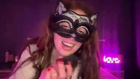 Natasha Saade online show from February 2026 01:25:01 PM