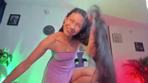 Natasha Anurak online show from September 2025 02:00:02 AM