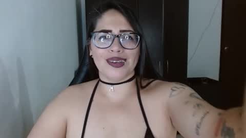 Natasha Smithe  online show from April 2026 01:05:01 AM