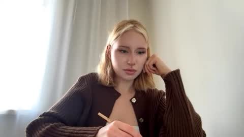 Snapshot of natashiaasevedo chatting on June 2026 02:42:02 AM Alisa online show from June 2026 02:42:02 AM