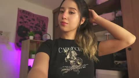 Natasha Independent model online show from March 2026 03:20:01 AM