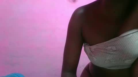 nathalia069 online show from February 2026 07:44:02 PM