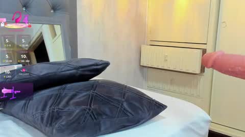 Snapshot of nathalia_rodriguezz chatting on March 2025 10:42:01 PM N A T H A L I A online show from March 2025 10:42:01 PM