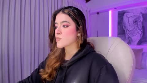 NATHALIE online show from December 2025 11:05:01 AM