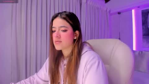 NATHALIE online show from December 2025 11:18:01 AM