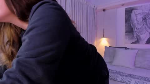 NATHALIE online show from April 2026 11:21:01 AM