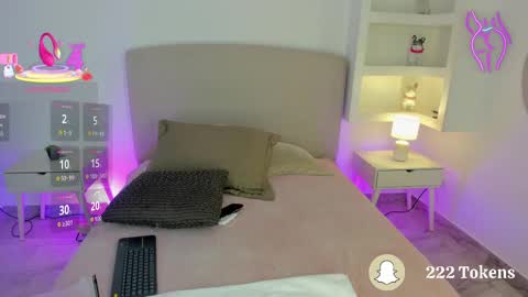 NATHALY  online show from September 2025 10:38:02 AM