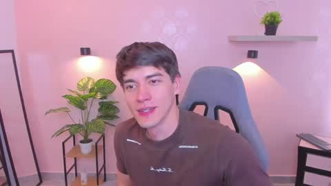 Snapshot of natte__ chatting on April 2026 09:42:02 PM Nathaniel online show from April 2026 09:42:02 PM