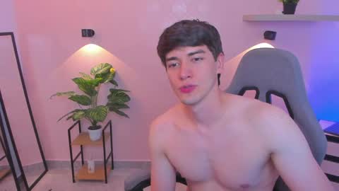 Snapshot of natte__ chatting on April 2026 09:15:02 PM Nathaniel online show from April 2026 09:15:02 PM