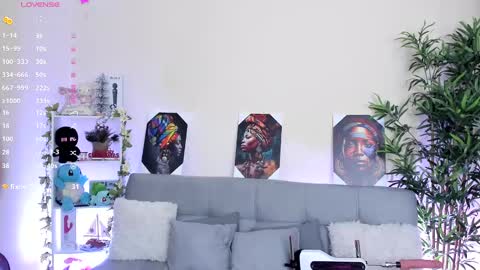 Snapshot of natty_romanof_1 chatting on December 2024 12:19:02 PM natty online show from December 2024 12:19:02 PM