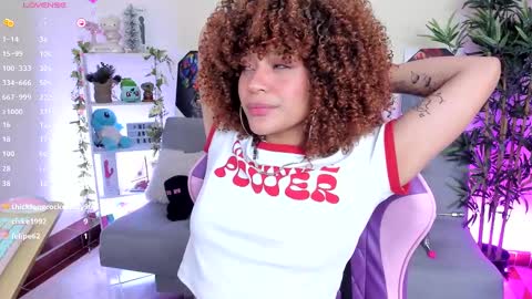 Snapshot of natty_romanof_1 chatting on January 2025 03:29:01 PM natty online show from January 2025 03:29:01 PM