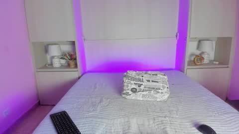 Snapshot of nattysnow chatting on November 2025 08:11:02 PM NATALIA online show from November 2025 08:11:02 PM