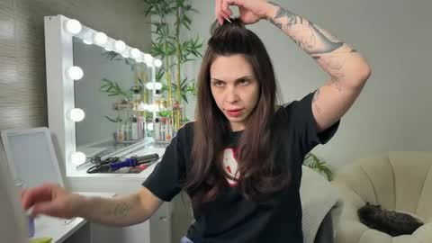 NATTY FIERROS online show from April 2026 11:11:02 AM