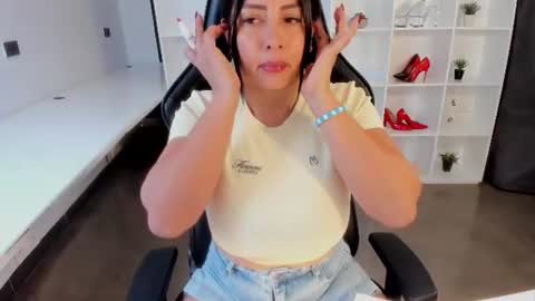 Snapshot of natural_bigboobs chatting on June 2026 07:35:01 PM Jazmin Bigboobs online show from June 2026 07:35:01 PM
