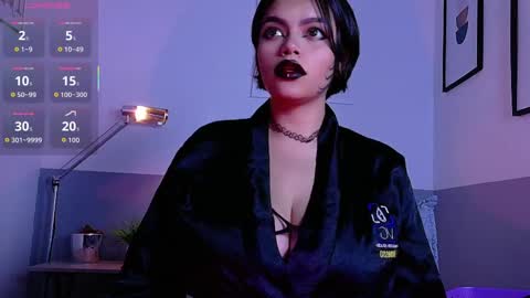 Gwen  online show from October 2025 07:36:02 PM