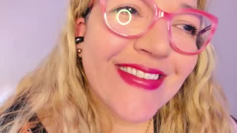 Nataly online show from December 2025 04:16:01 PM