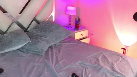 Naty Saenz online show from February 2025 03:46:01 PM