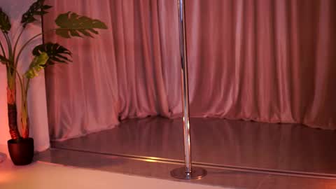 Naty online show from March 2026 07:14:02 PM