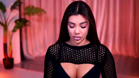 Naty online show from April 2026 07:11:02 PM