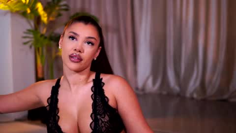 Snapshot of natydesiree chatting on May 2026 07:44:01 PM Naty online show from May 2026 07:44:01 PM