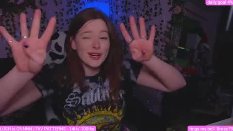 Snapshot of naughty_bella99 chatting on May 2026 11:32:01 PM bella online show from May 2026 11:32:01 PM