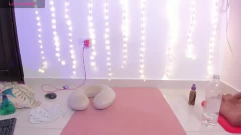 Snapshot of naughty_ebonyy chatting on May 2026 06:33:01 AM SASHA online show from May 2026 06:33:01 AM
