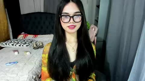 Snapshot of naughty_emmats chatting on May 2026 07:19:02 PM emma online show from May 2026 07:19:02 PM
