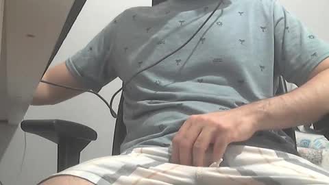 Snapshot of naughty_enzo chatting on December 2025 11:45:02 PM Enzo online show from December 2025 11:45:02 PM