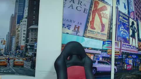 Kitten online show from September 2025 11:32:01 AM