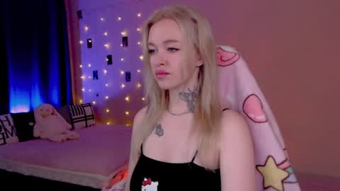 Snapshot of naughty_mablee chatting on June 2026 11:46:01 PM Mable online show from June 2026 11:46:01 PM