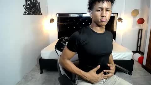 Snapshot of naughty_sebas_ chatting on February 2025 07:08:02 PM SEBAS online show from February 2025 07:08:02 PM