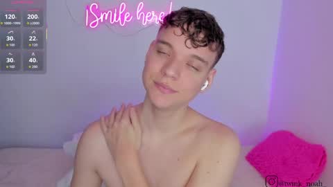 Snapshot of naughty_twink_ chatting on May 2026 04:25:02 PM Noah online show from May 2026 04:25:02 PM