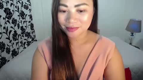 Snapshot of naughtyandsweetx chatting on January 2025 08:09:01 AM May online show from January 2025 08:09:01 AM