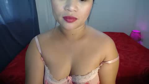 Snapshot of naughtyandsweetx chatting on September 2025 12:11:01 AM May online show from September 2025 12:11:01 AM