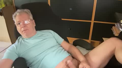 naughtydaddyla online show from March 2025 06:43:02 PM