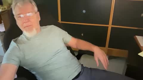 naughtydaddyla online show from November 2025 05:56:02 PM