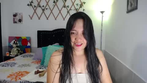 Snapshot of naughtygirl_mmm chatting on May 2026 03:25:02 AM Valeria online show from May 2026 03:25:02 AM