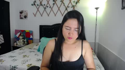 Snapshot of naughtygirl_mmm chatting on May 2026 11:25:02 PM Valeria online show from May 2026 11:25:02 PM