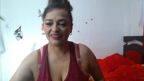 Snapshot of naughtygoddesss chatting on October 2025 09:26:02 PM naughtygoddesss online show from October 2025 09:26:02 PM