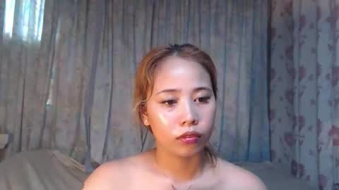 Snapshot of naughtyhotsexyjean chatting on May 2026 06:00:01 AM miss jean online show from May 2026 06:00:01 AM
