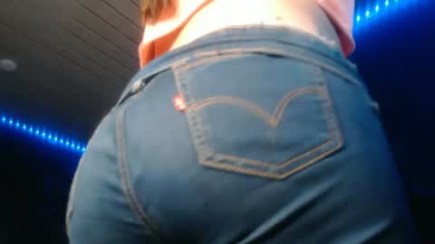 Snapshot of naughtyhotsquirt chatting on June 2026 05:00:01 PM Kimberly online show from June 2026 05:00:01 PM