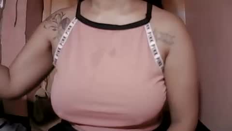 Snapshot of naughtymom_33 chatting on September 2025 07:24:02 PM naughtymom_33 online show from September 2025 07:24:02 PM