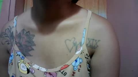 Snapshot of naughtymom_33 chatting on October 2025 01:53:02 AM naughtymom_33 online show from October 2025 01:53:02 AM