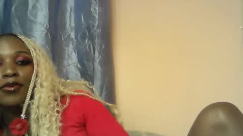 naughtynovaaa online show from September 2025 12:05:01 PM