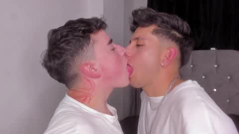 Snapshot of naughtysalomon chatting on February 2026 01:13:02 AM Salomon and Andy online show from February 2026 01:13:02 AM