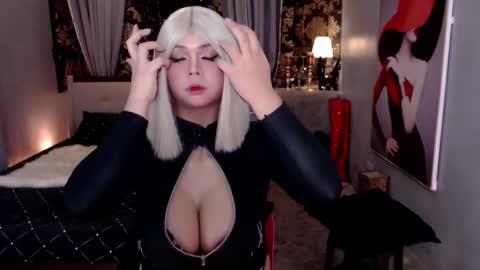 ITS ME YOGIRL PATRICIA online show from January 2025 12:19:02 PM