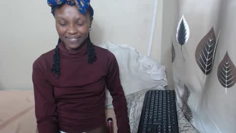 Snapshot of nawtylarissa_ chatting on September 2025 05:05:02 PM nawtylarissa_ online show from September 2025 05:05:02 PM