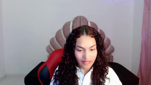 naya_fox1 online show from December 2025 07:53:02 PM