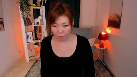 Snapshot of nazu_chan chatting on October 2025 10:49:02 AM Natzuko online show from October 2025 10:49:02 AM